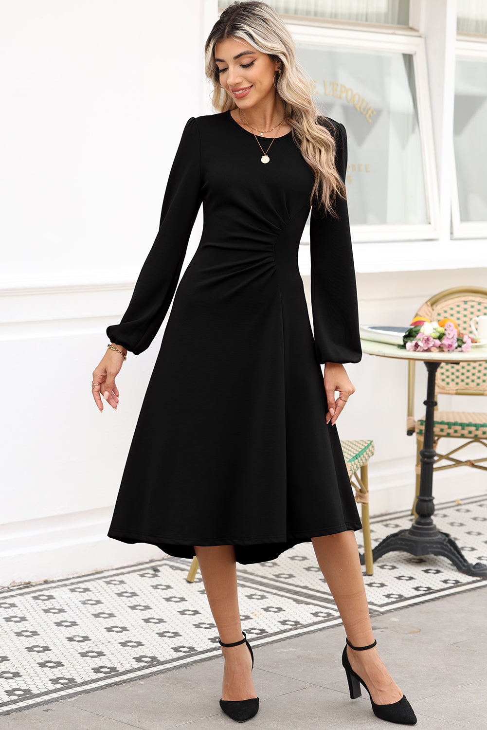 Black Solid Color Ruched Detail Long Sleeve Midi Dress